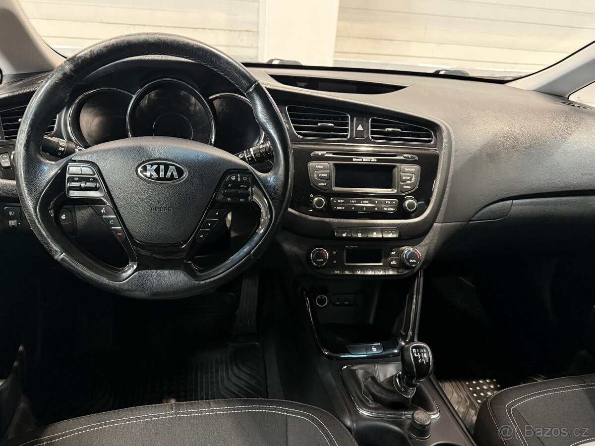 Kia Ceed 1.6 CRDi , 94 kW nafta, 2014 - 9