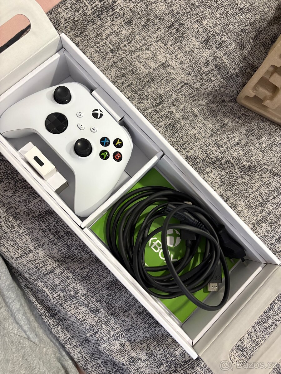 Xbox Series S 1TB Robot White - 9