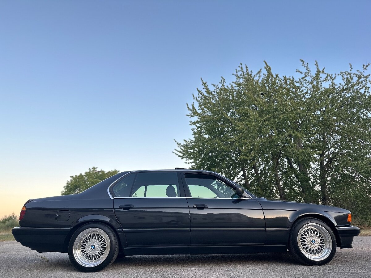 BMW Rad 7 750iL V12 E32 Long - 9