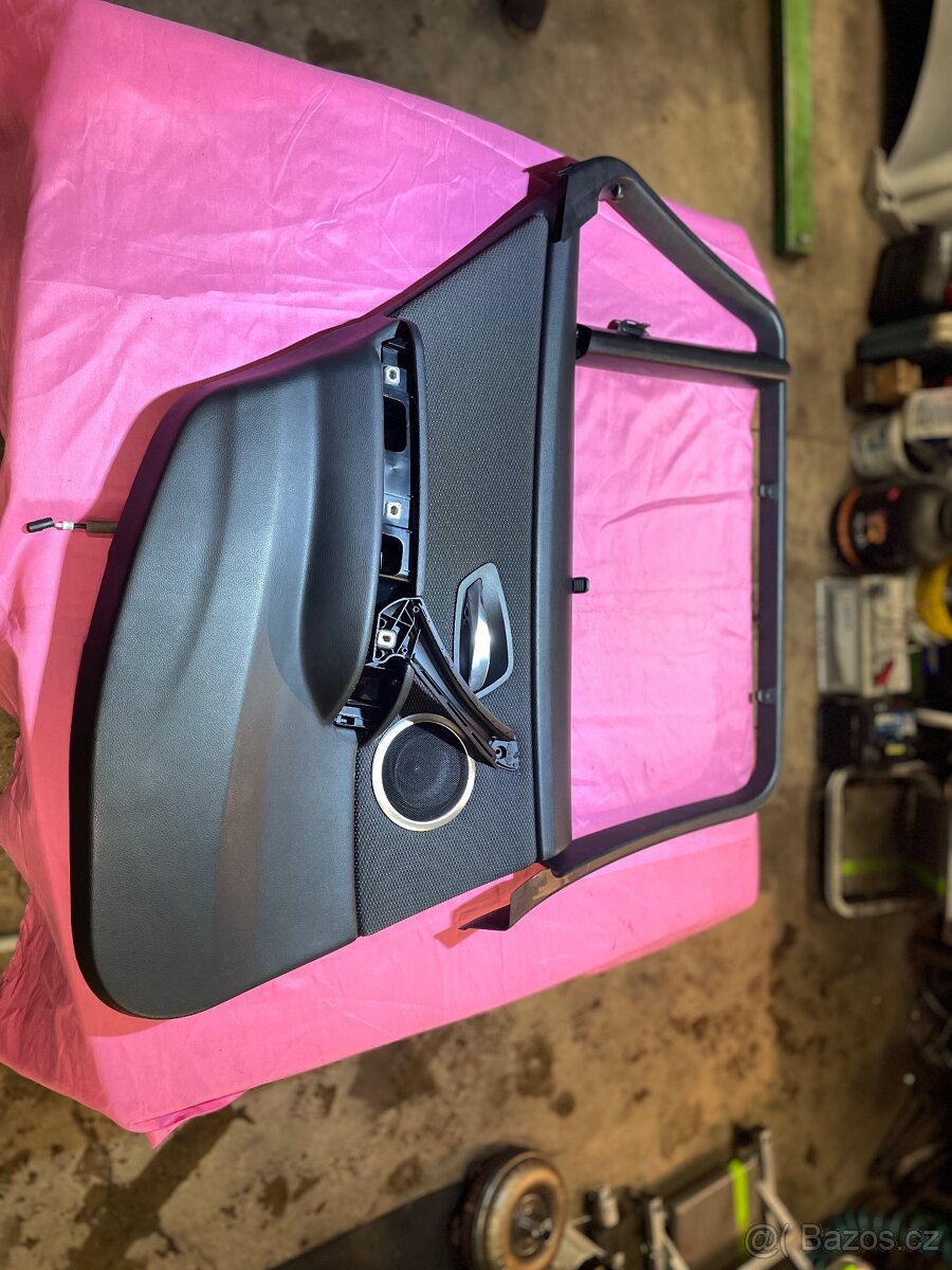 BMW E91 Tapecy a rolety - 9