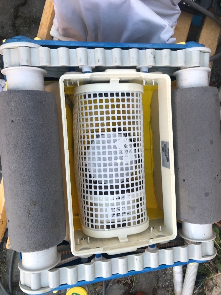 Aquabot BRAVO - nefunkční - 9