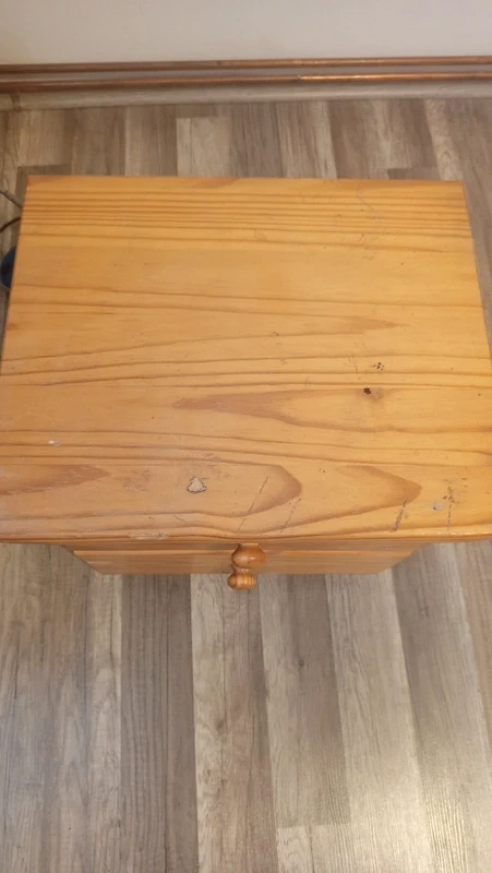 Postel masivní borovice - 9