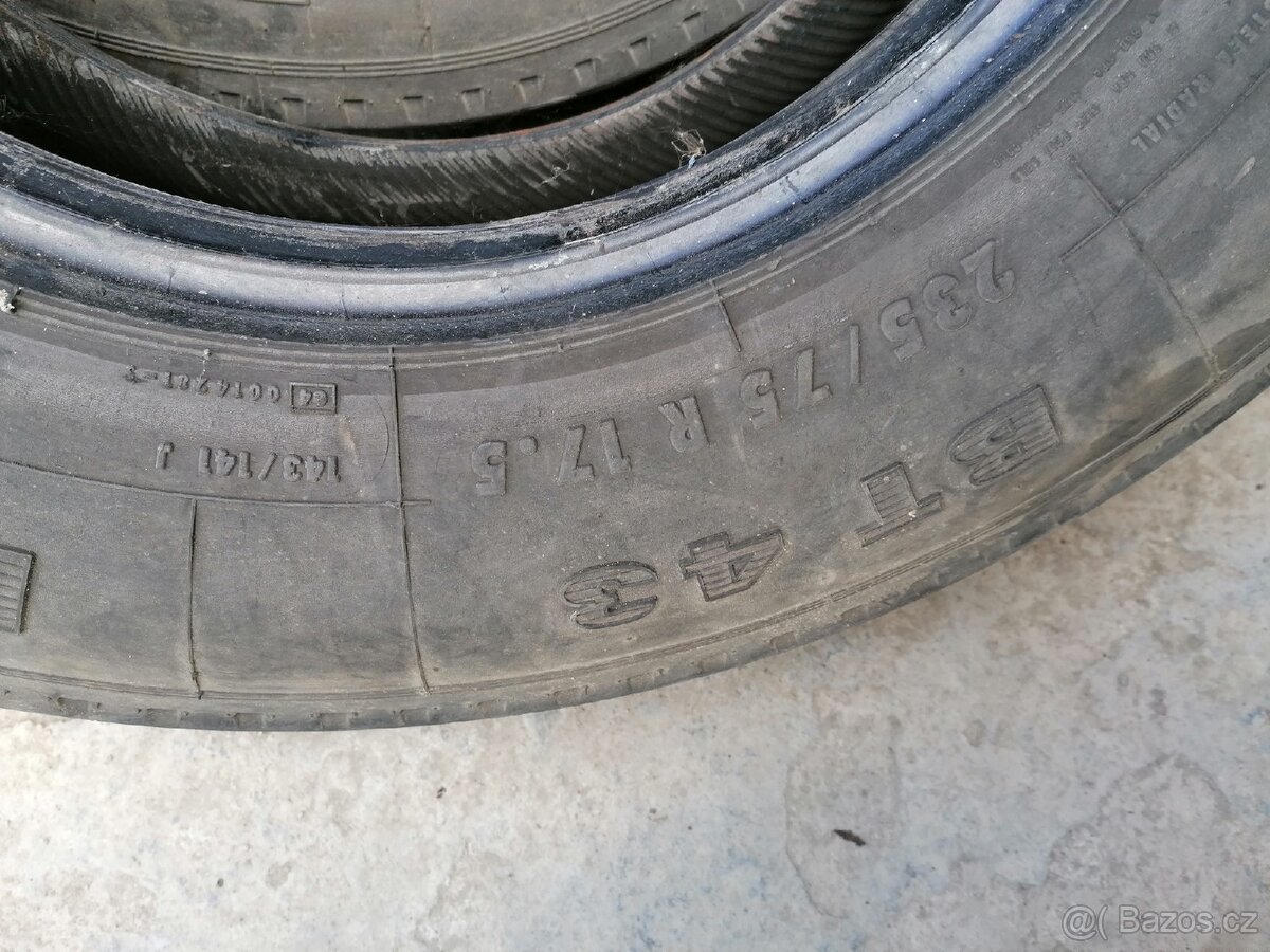Pneu 235/75 R17, 5 - 9