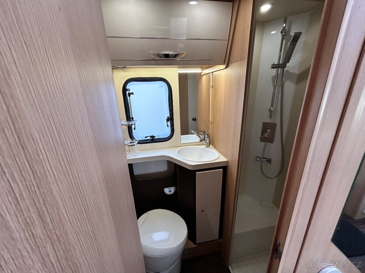 Obytné auto/ bydlík/ alkovna/ obytňák k pronájmu - 9