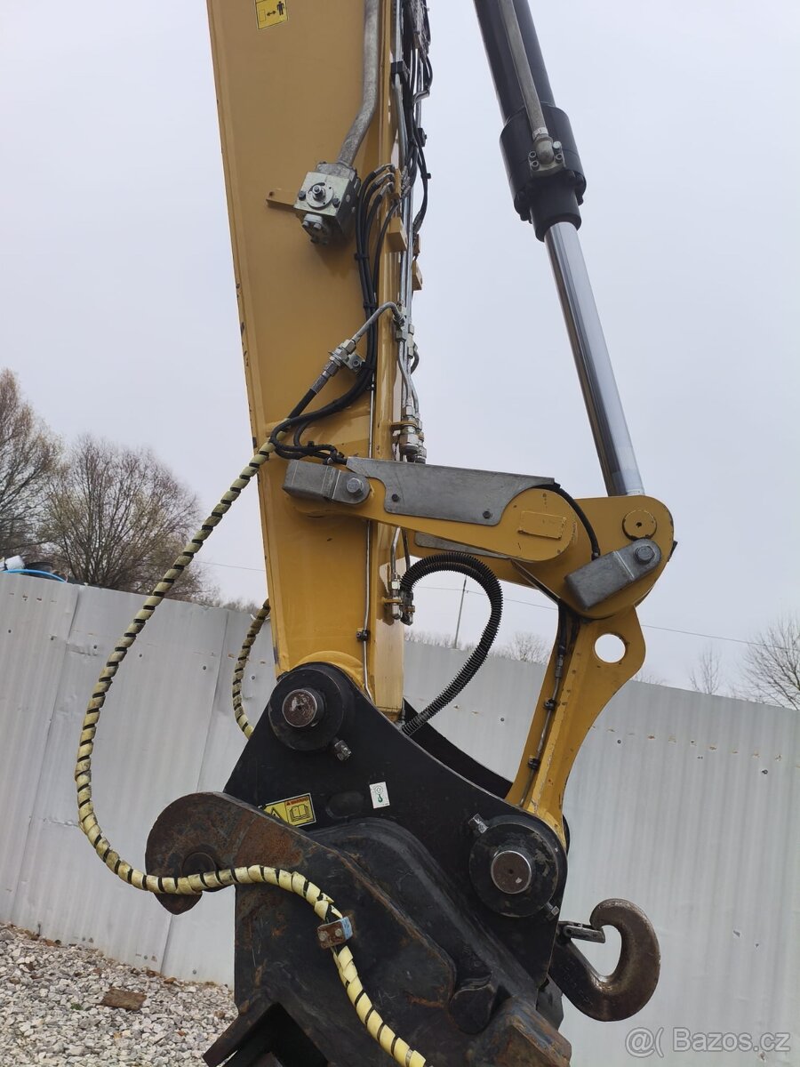 Kolový otočný bagr CAT M316 F - 9