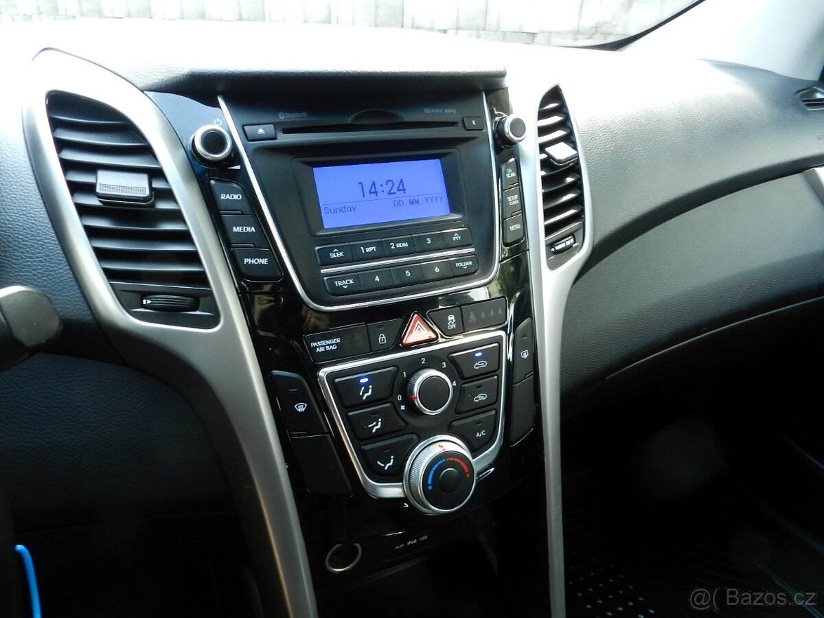 Hyundai i30 WG 1.6 CRDi 81 kW NOVÁ STK r.v. 11/2016 DPH - 9