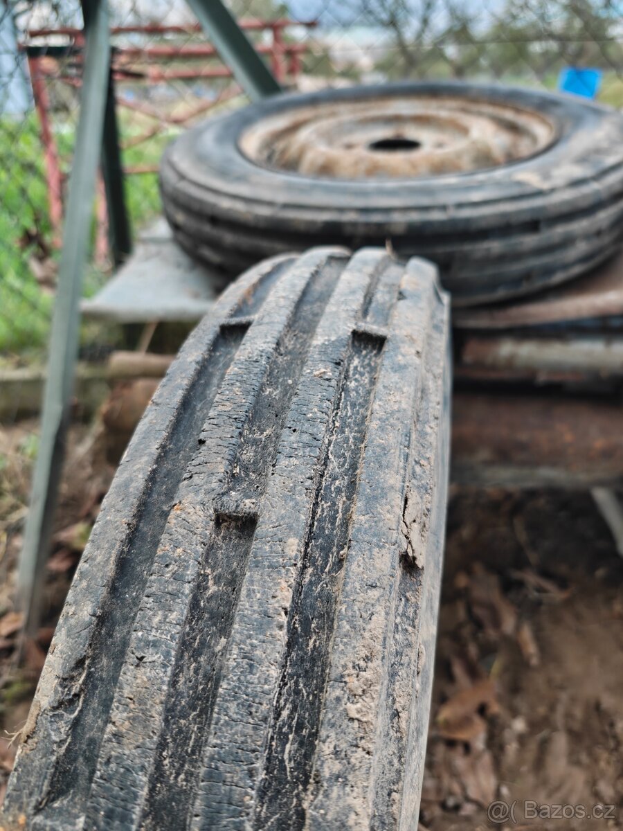 Kola na traktor Zetor 25 - 9