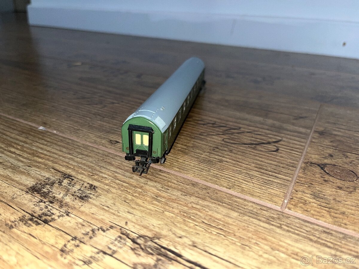 Osobní vozy klasické stavby - 9