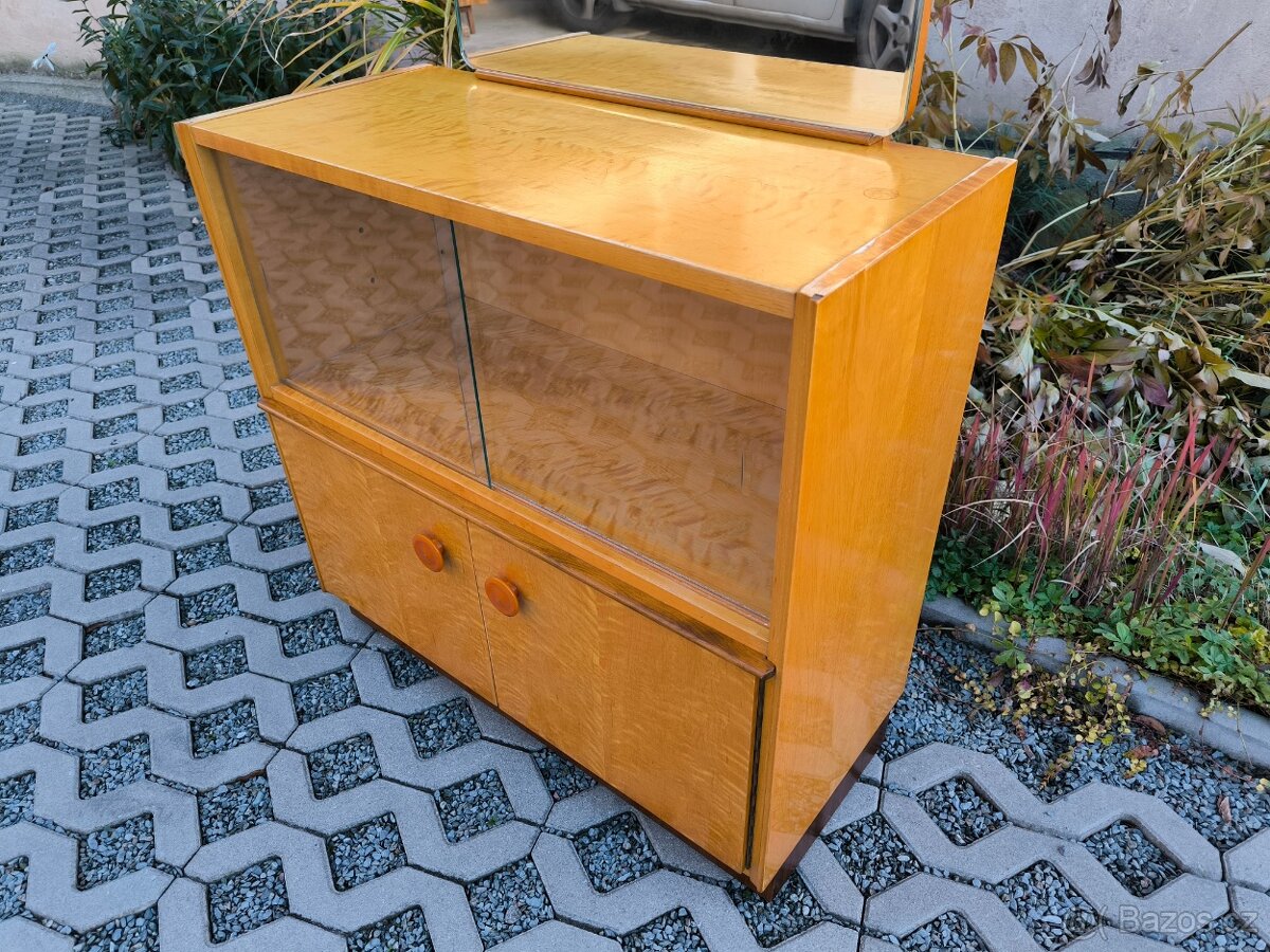Retro skříňka/komoda UP Závody Bučovice - 60. léta č.2 - 9