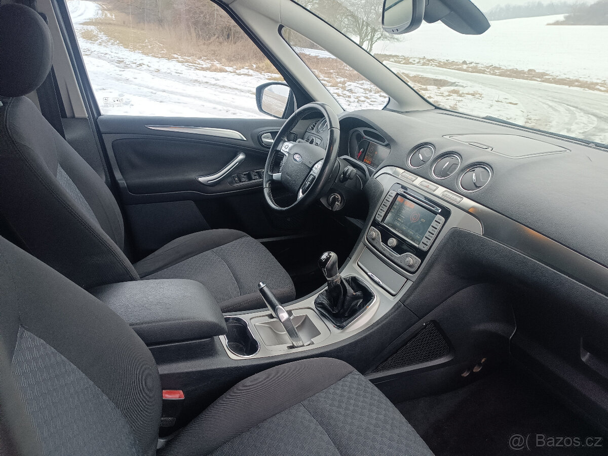 Ford S MAX 2.0 i benzín flexifulel TITANIUM 7 míst - 9