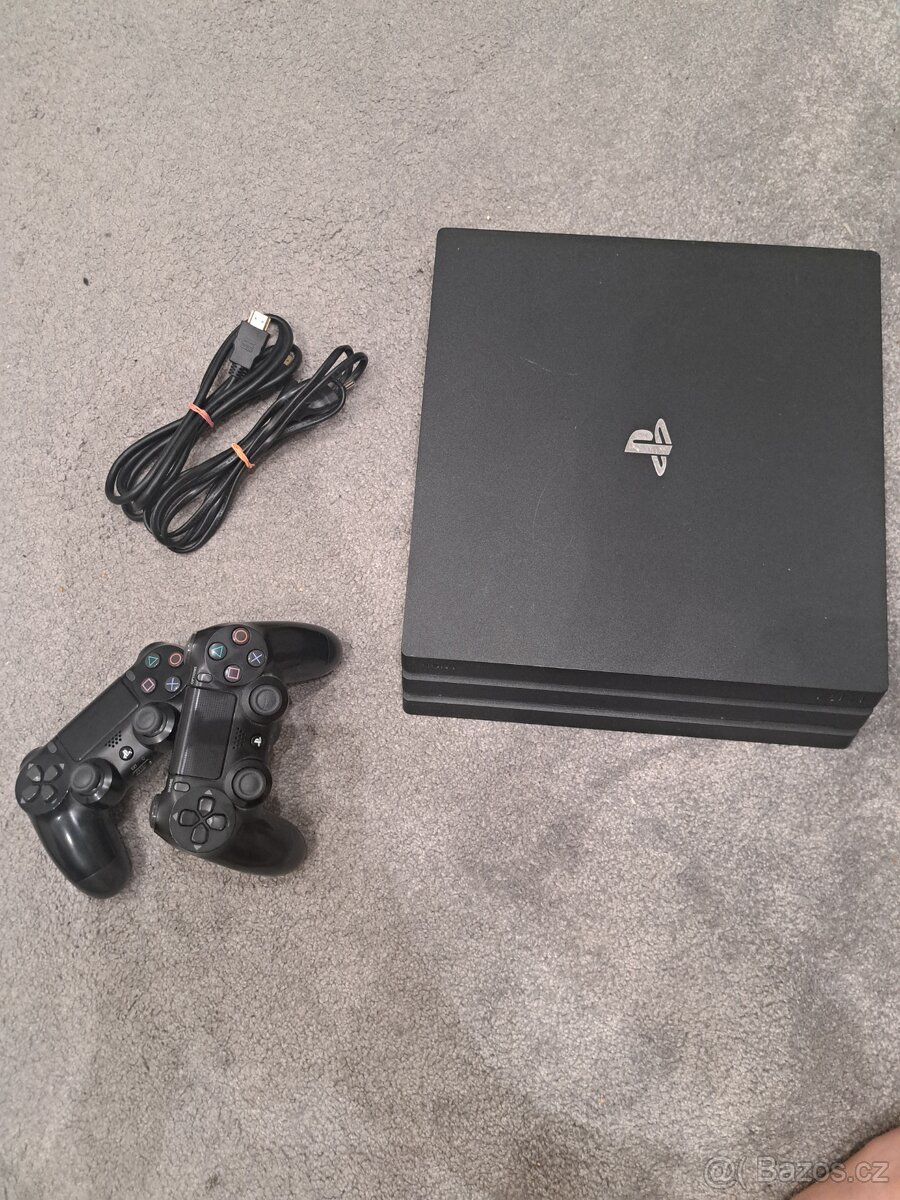 PS4 PRO + nějaké hry a nabíječka - 9