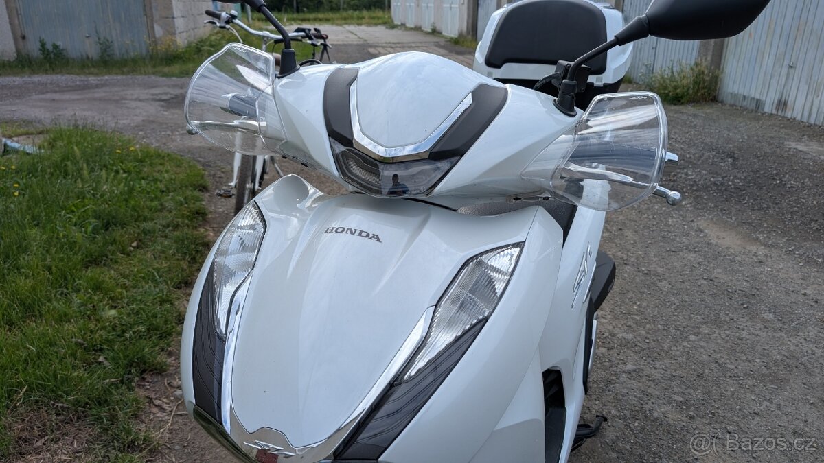 Honda SH 350i – málo jetá, v perfektním stavu, s výbavou - 9