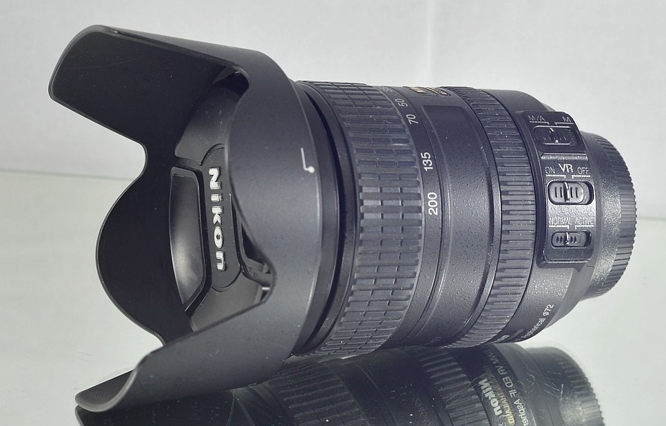 NIKON AFS 18-200mm f/3.5-5.6 G IF ED VR DX ZoomUV - 9