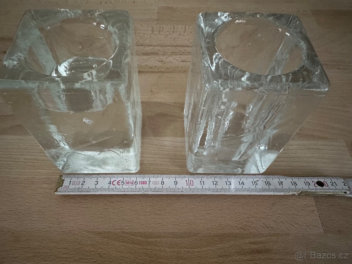 Svícen a váza ledové sklo. - 9