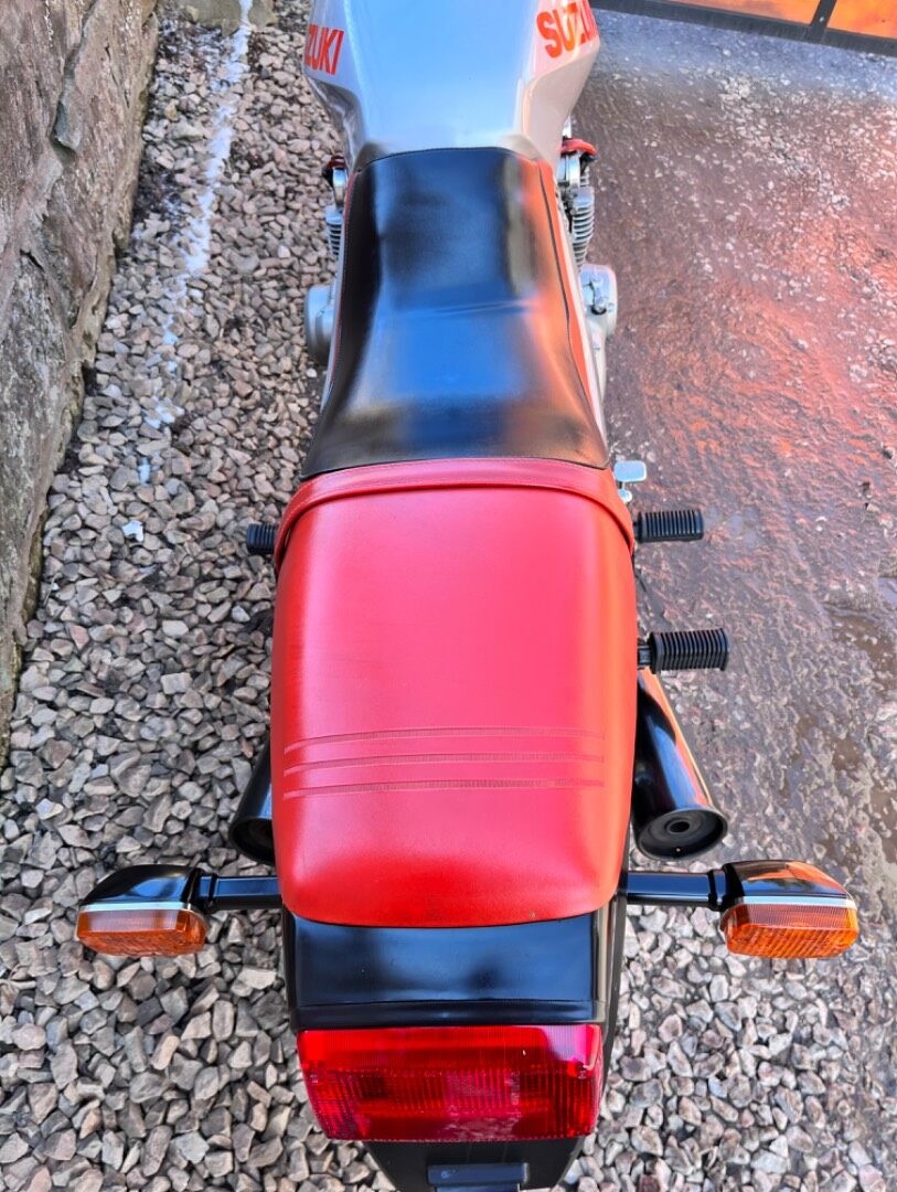 Suzuki Katana 650G - 9