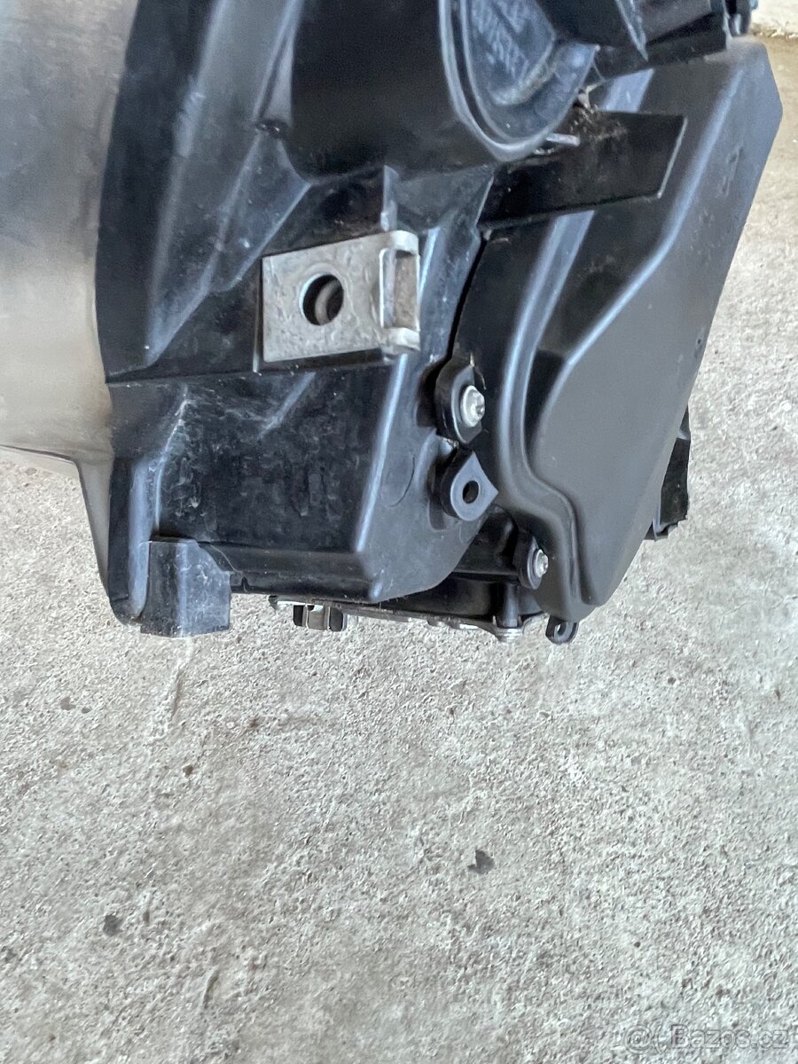 Levý přední světlo xenon Bmw e92 - 9