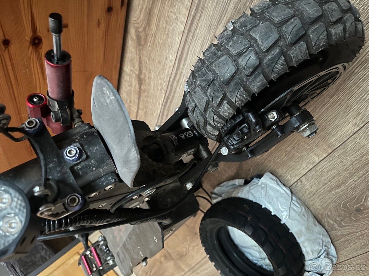 Elektrokoloběžka Laotie es18 lite - 9