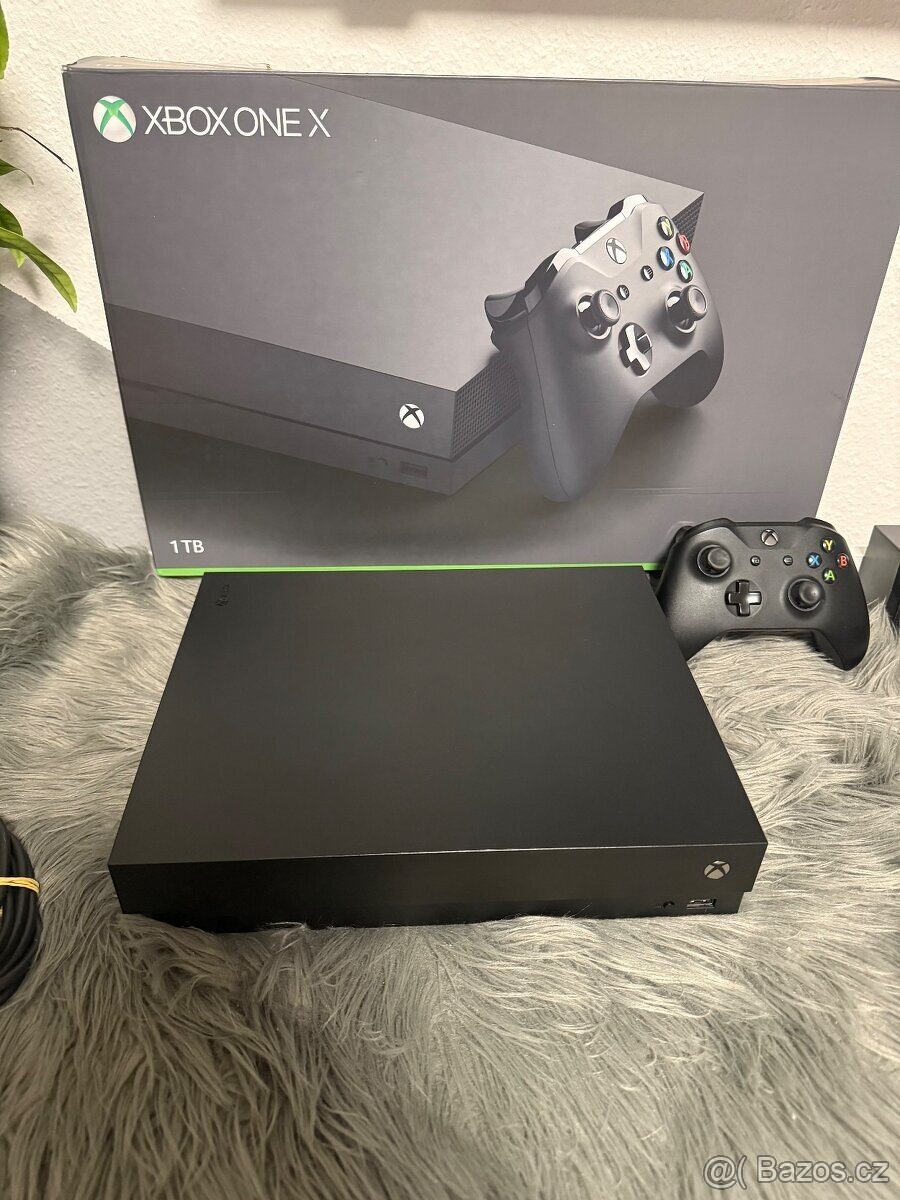 XBOX ONE X 1TB V TOP STAVU - 9