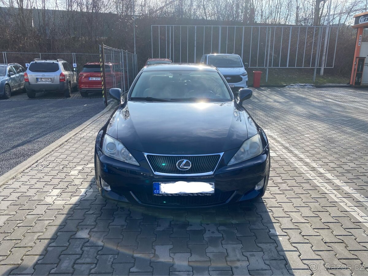 Lexus IS220d - 9