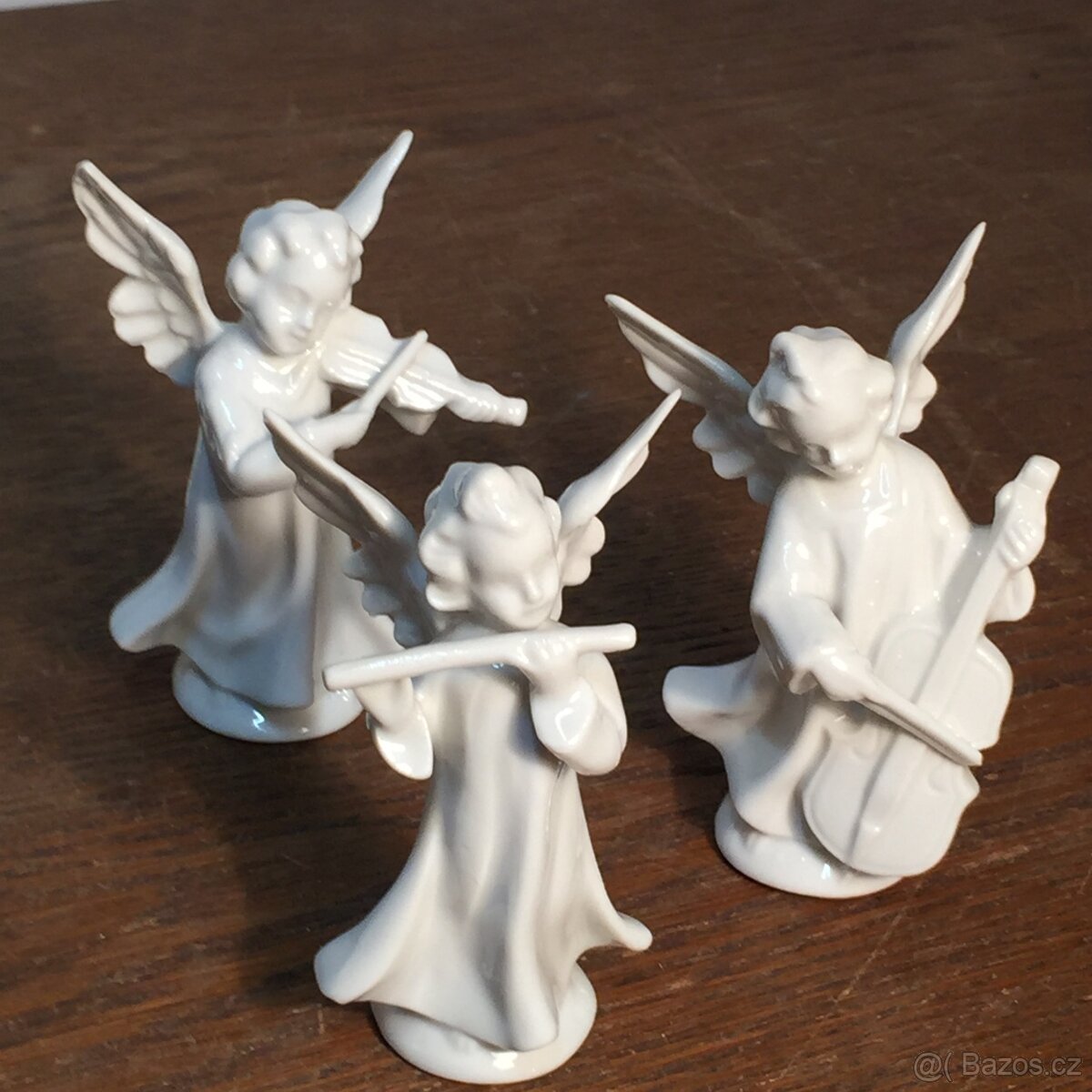 bílý porcelánový anděl - 7x andělíček - nebeský chór andělé - 9
