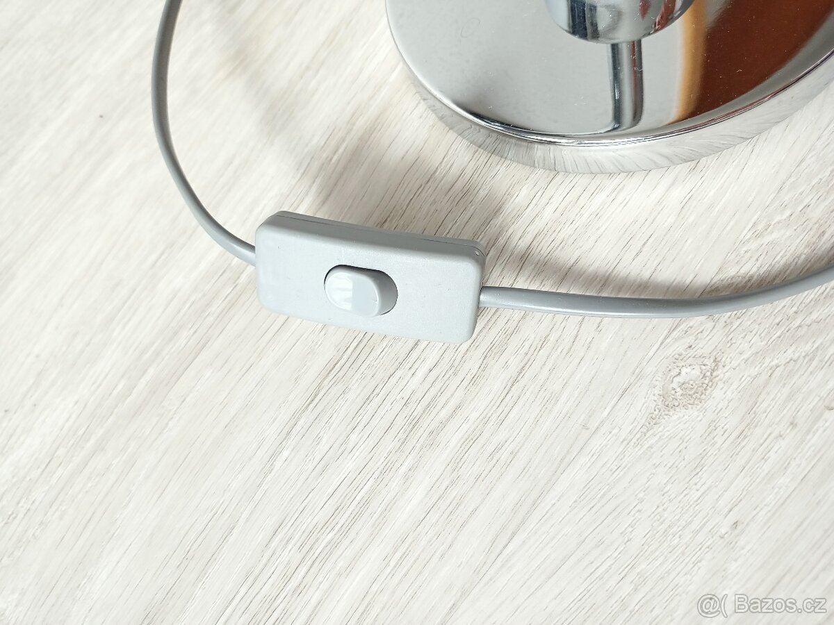 Skoro nová lampička s UV filtrem - 9