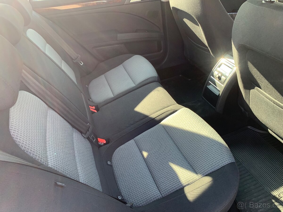 Skoda Superb combi 2010-2011 - 9