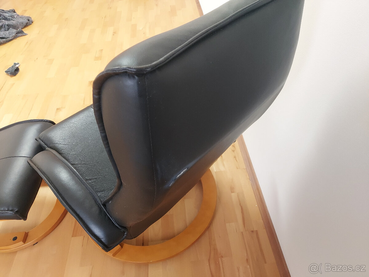 Relaxační křeslo + podnožka ZÁNOVNÍ, PC 10400,- - 9
