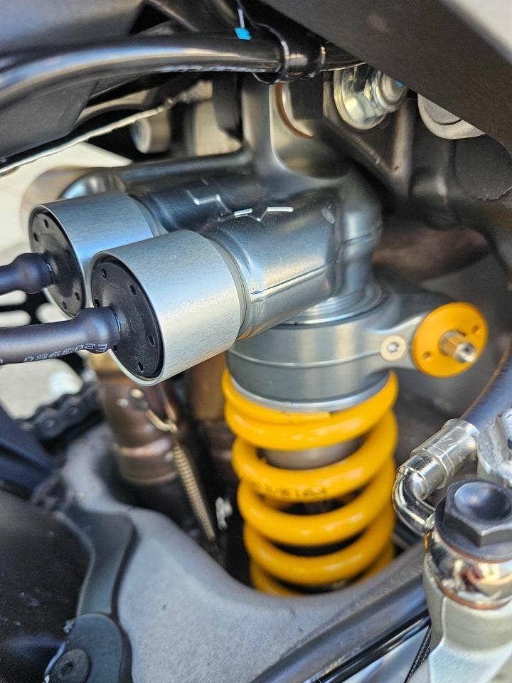 Aprilia Tuono V4 Factory E5+ (2025) – Stav nové, DPH, ČR pův - 9