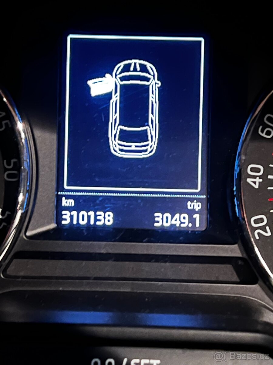 Škoda octavia 2.0 tdi 110kw - 9