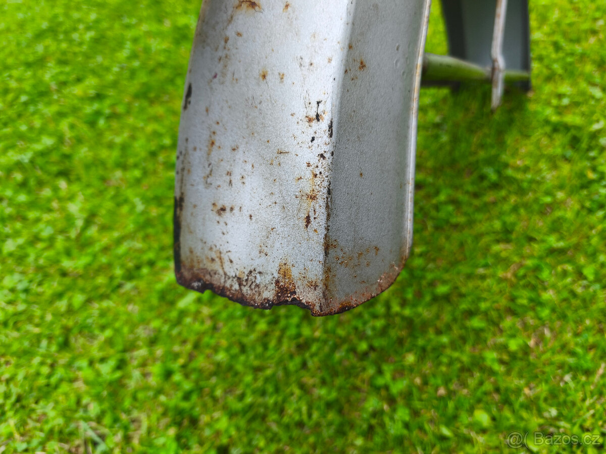 Přední blatník ČZ 175/477 - ULOŽENKA - 9