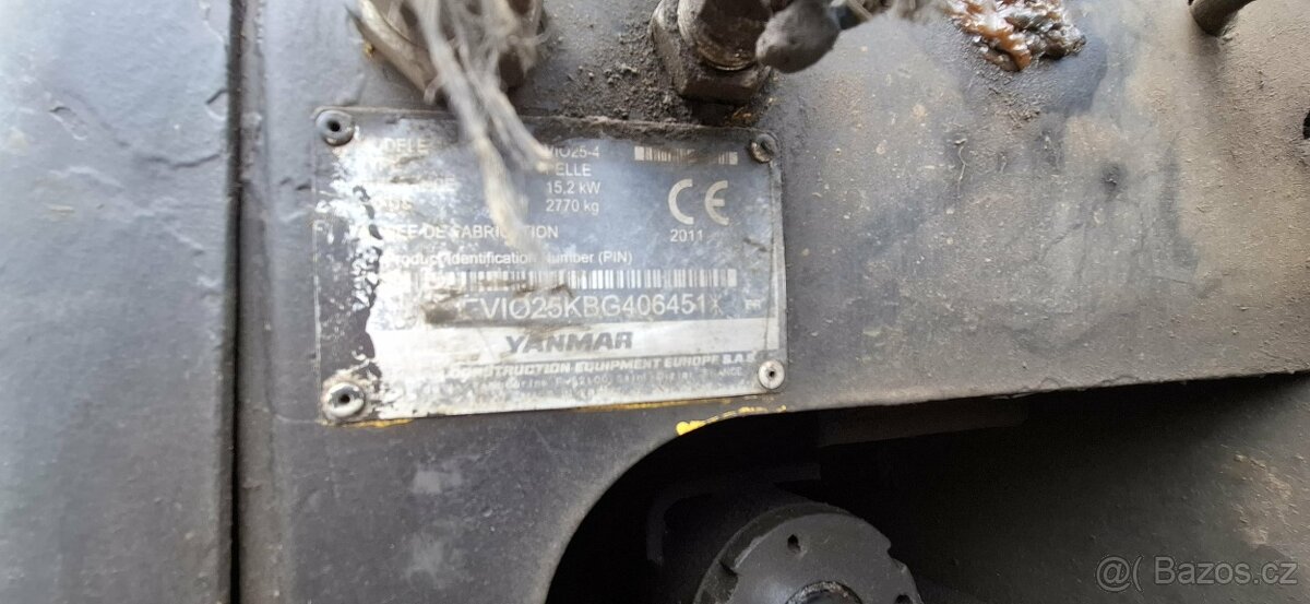 Yanmar Vio 25-4 - 9