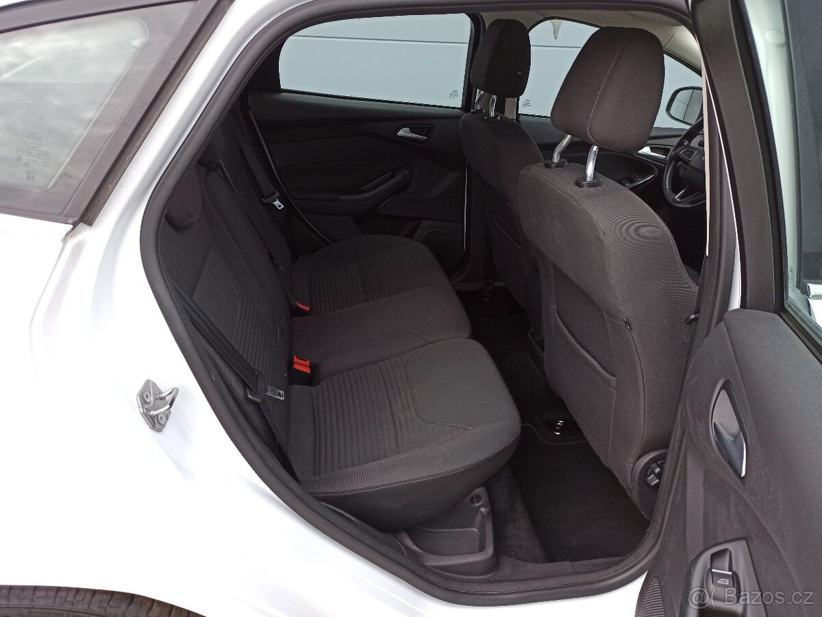 FORD FOCUS 1.5TDCi TITANIUM ČR - 9