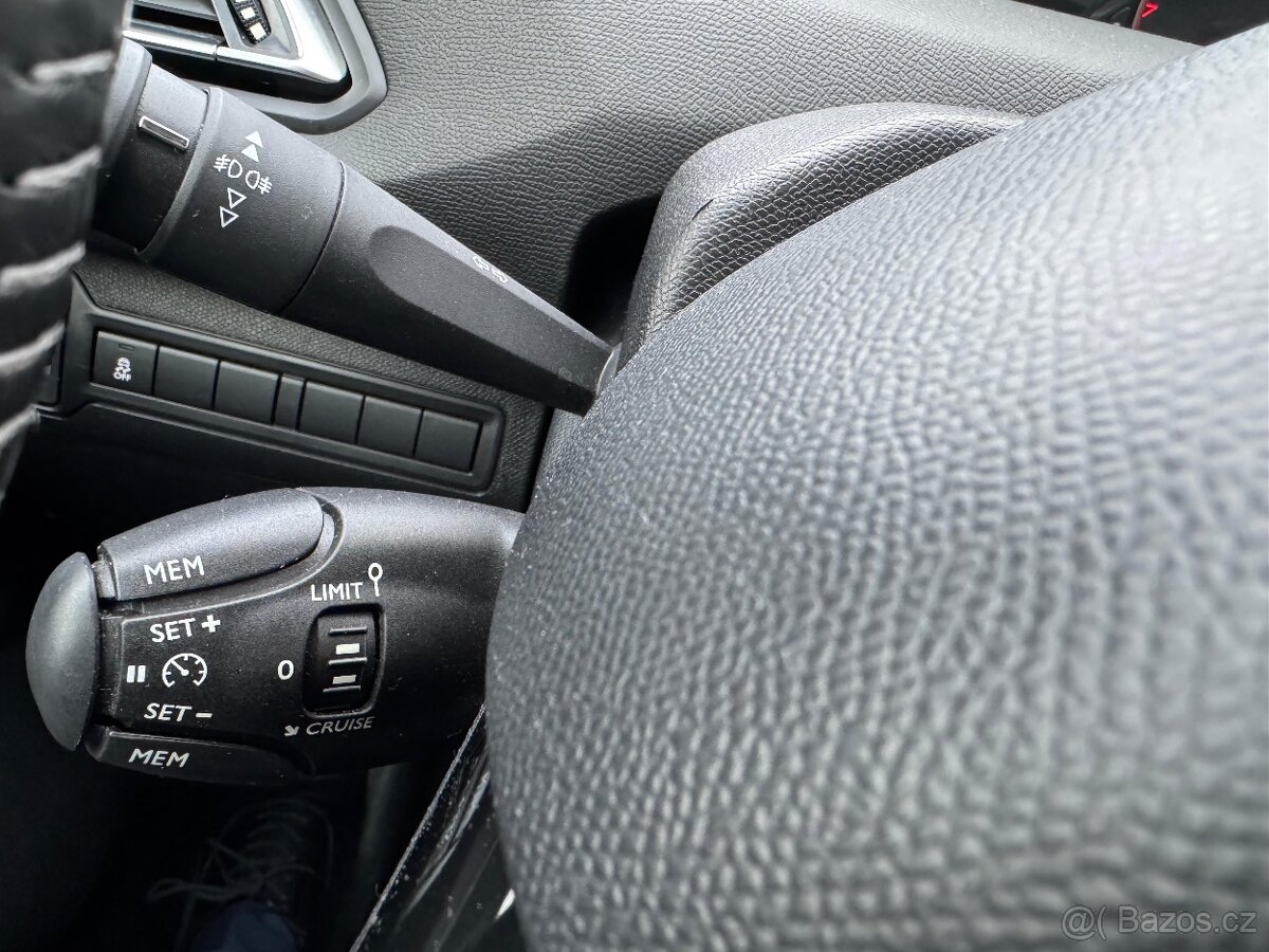 Peugeot 308, 92kW, 1.6i - nova cena - 9