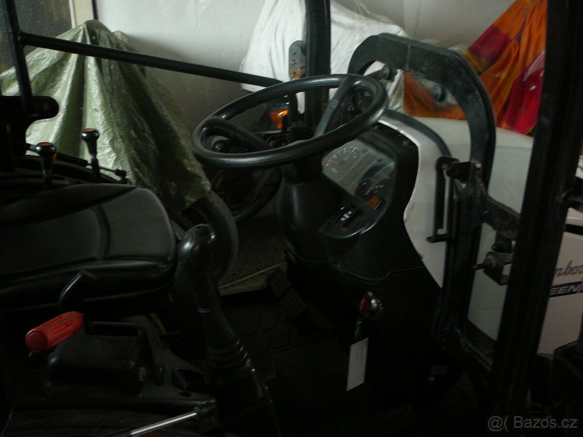 Malotraktor, čelní nakladač - 9