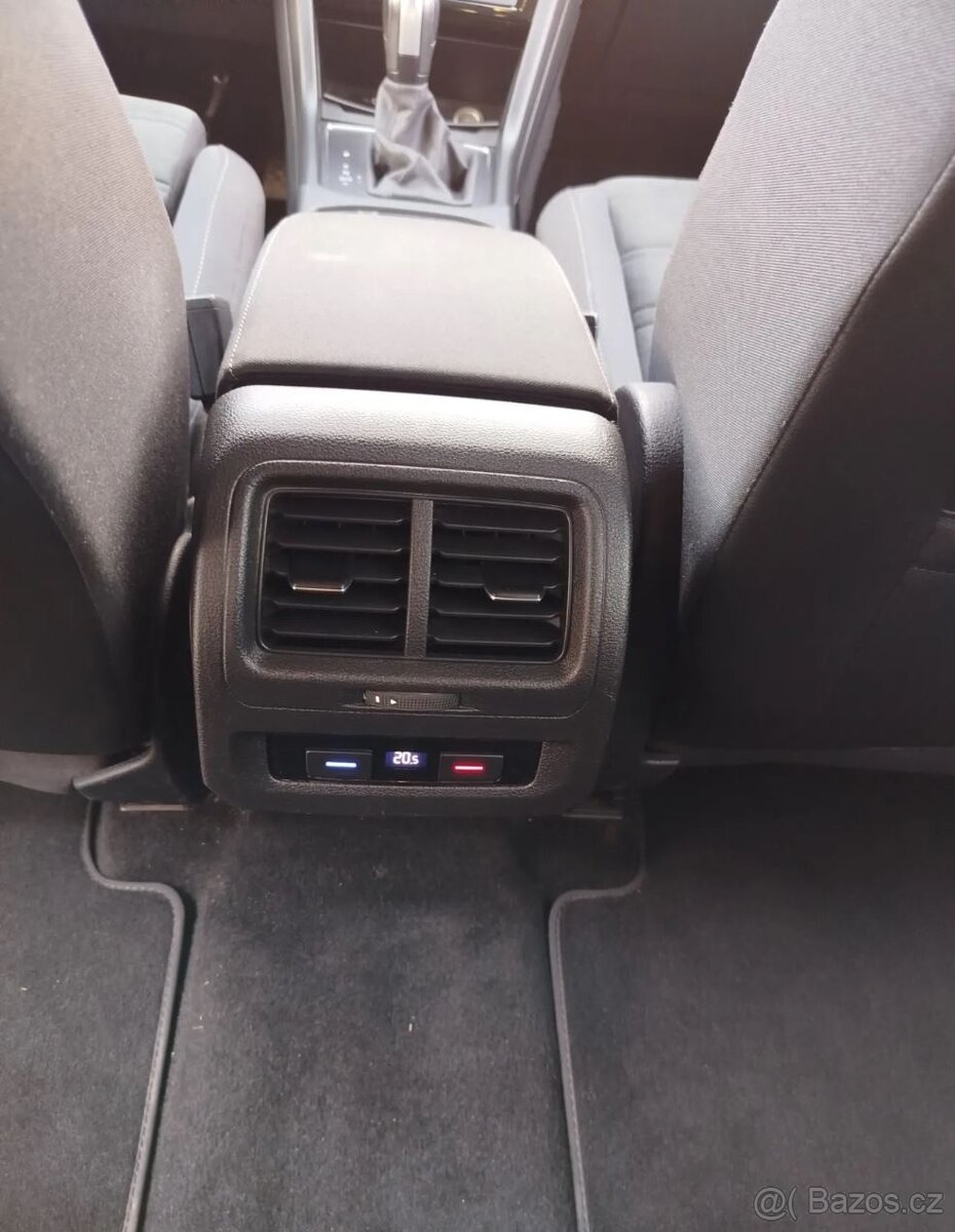 Volkswagen Touran 2.0 TDI - 9