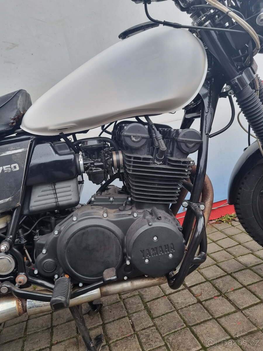 Yamaha XS 750 - 9