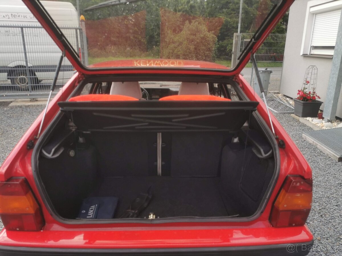 Lancia Delta 1.6 i HF Turbo - 9