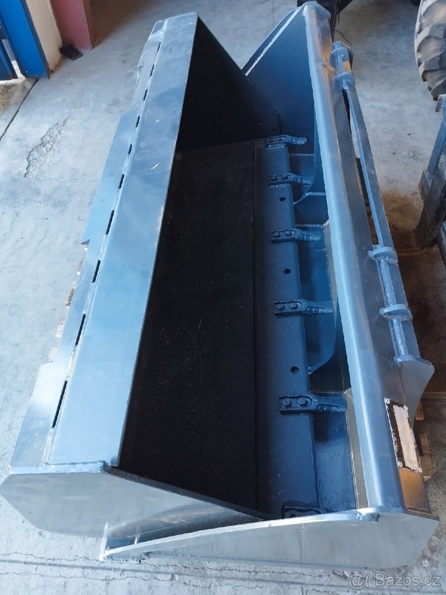 Smykem řízený nakladač JCB Robot 160 (2x lopata) - 9