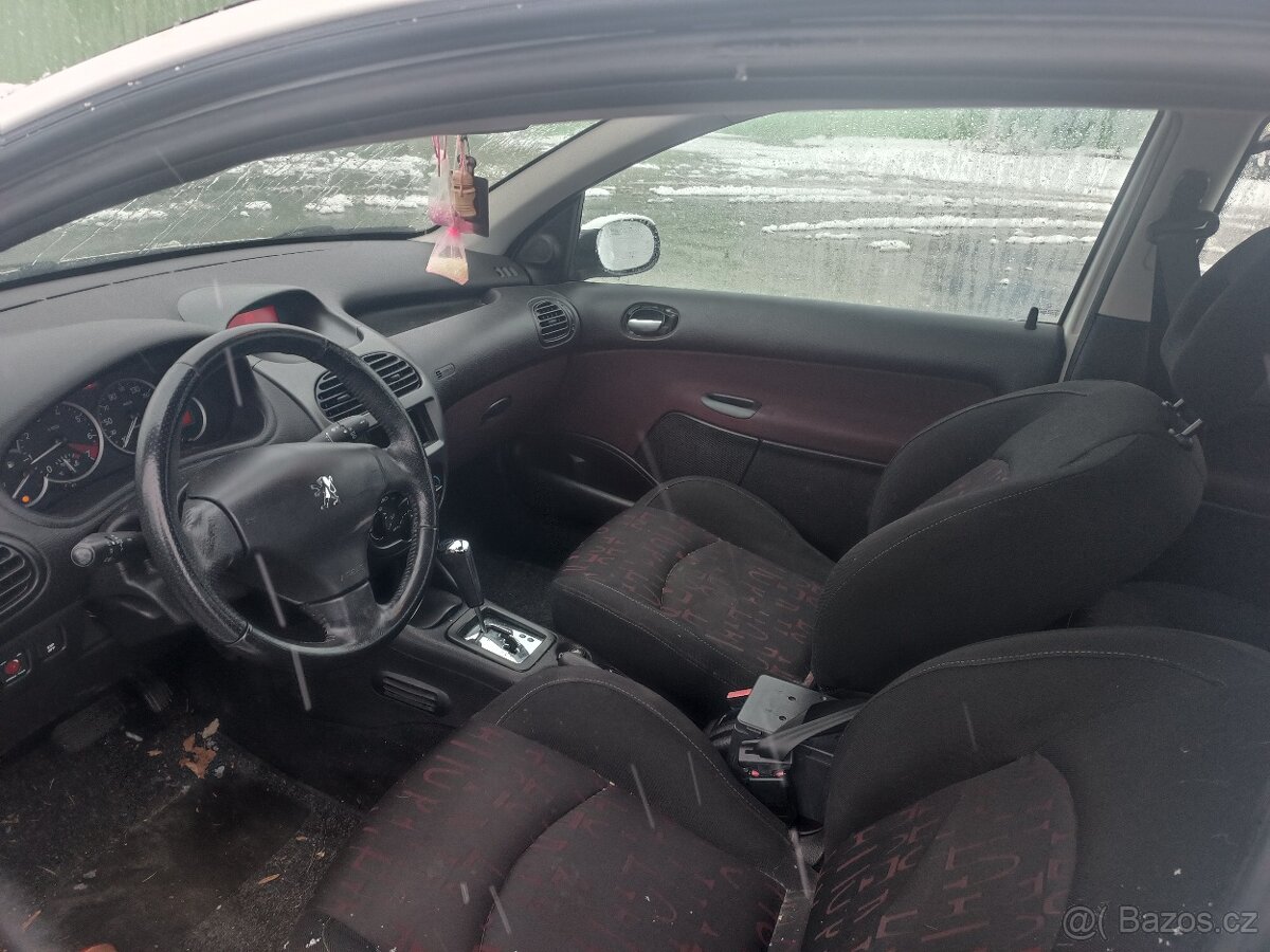 Prodám Peugeot 206 AUTOMAT - 9