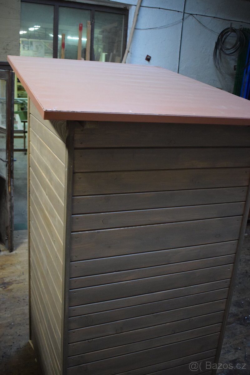 dřevěné WC - 9