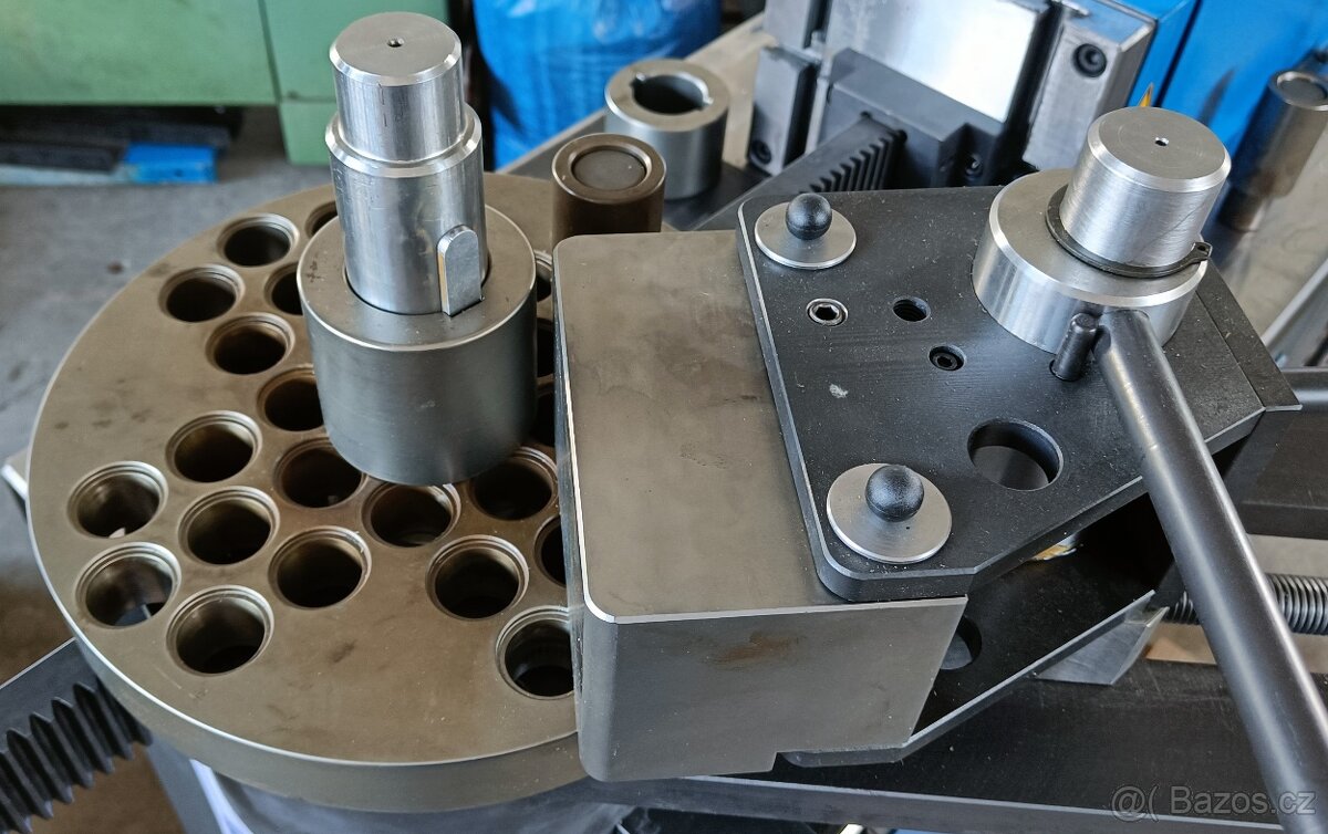 Ohýbačka trubek a profilů univerzální ZT 42-28 - 9