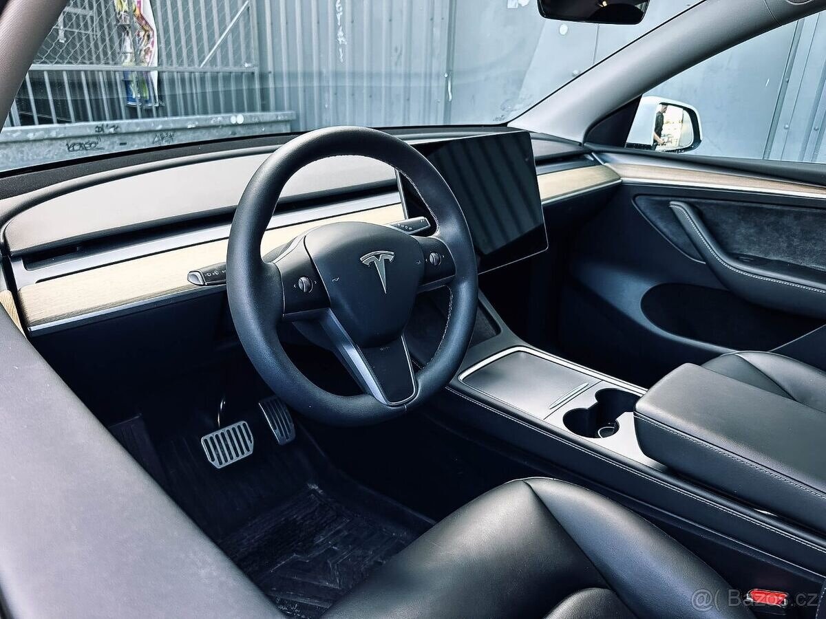 Tesla Model Y Štandard Range RWD 60kWh Ryzen - 9