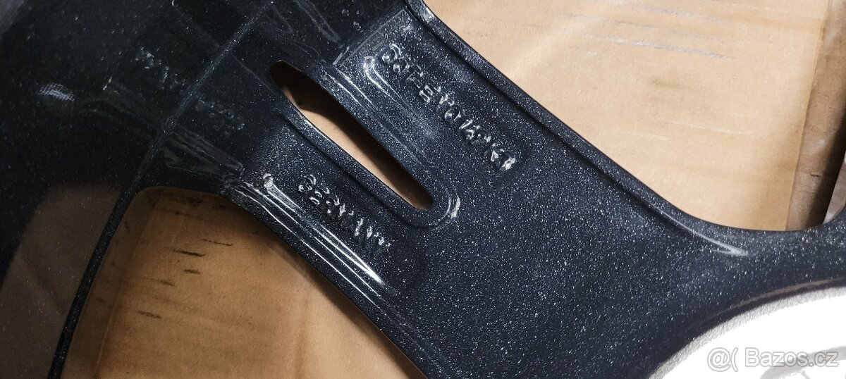 VOLVO XC60,alu 19',originál,černá perleť - 9