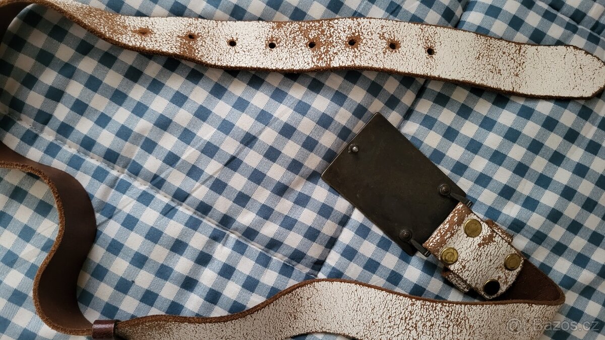 Kožené pásky s přezkou - 9
