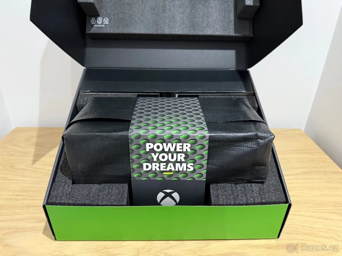Xbox Series X 1TB černý - 9