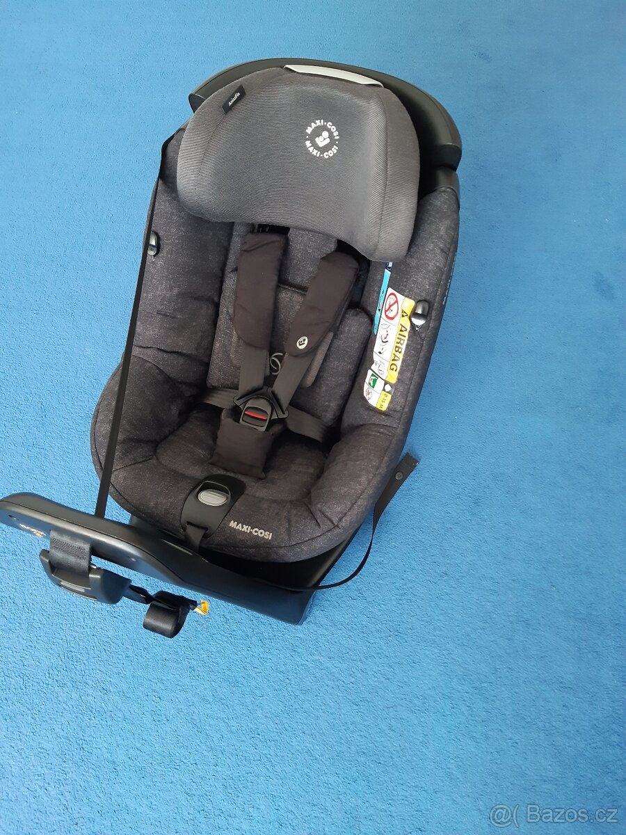 MAXI COSI AxissFix Nomad Black - 9