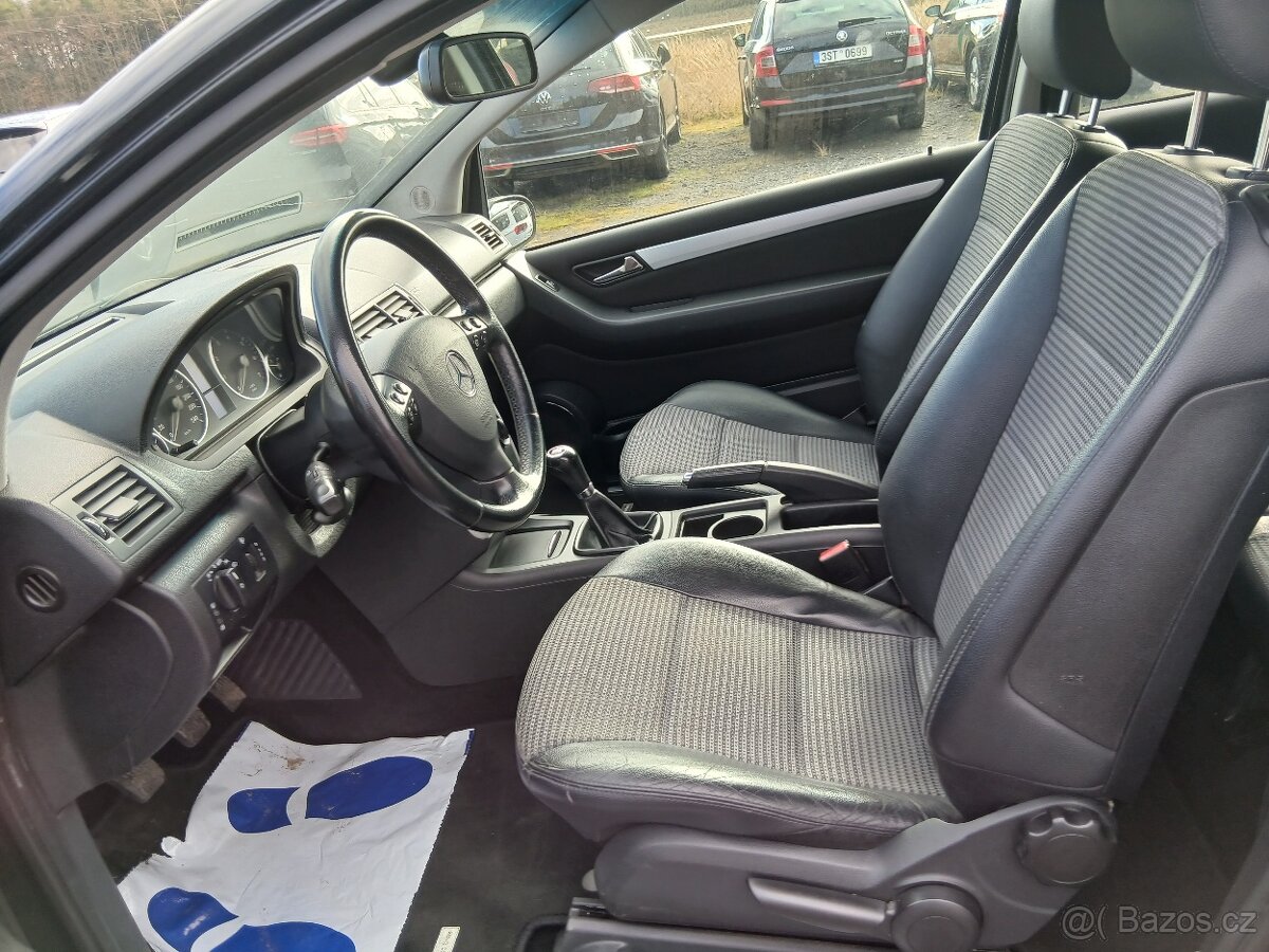 Mercedes-Benz A 1.7i, Avantgarde - 9