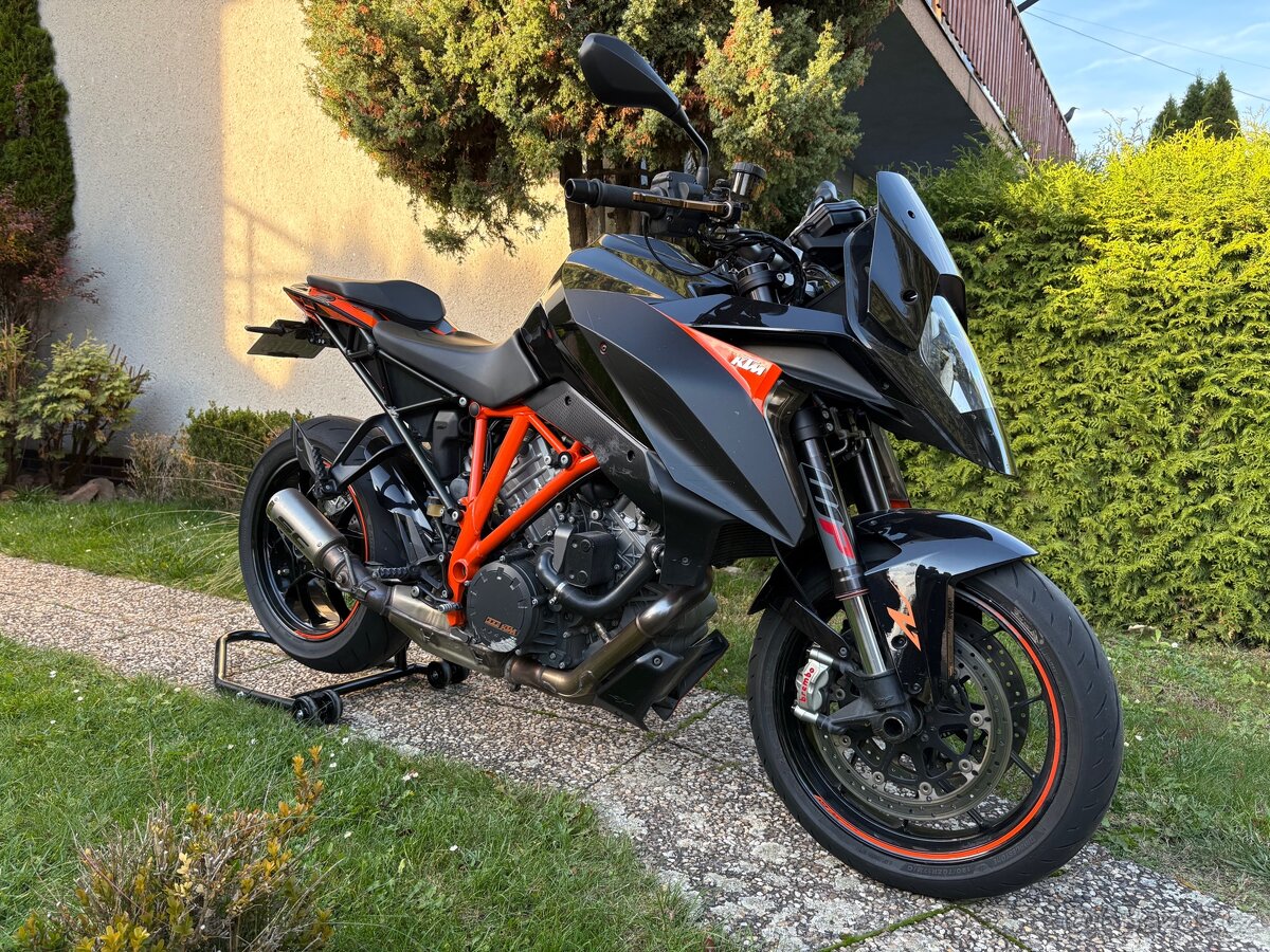 KTM Superduke 1290 GT - 9
