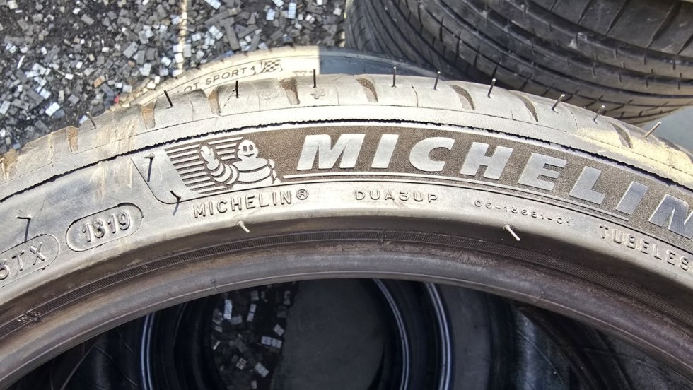 Letní pneu 225/40/18 Michelin - 9