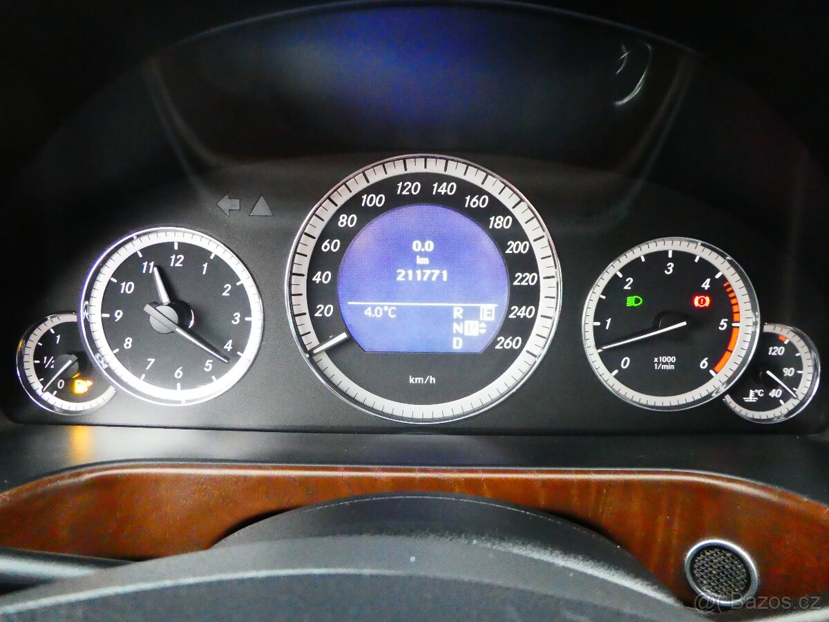 Mercedes-Benz E 350CDI 170kW A/T,4Matic,ČR - 9
